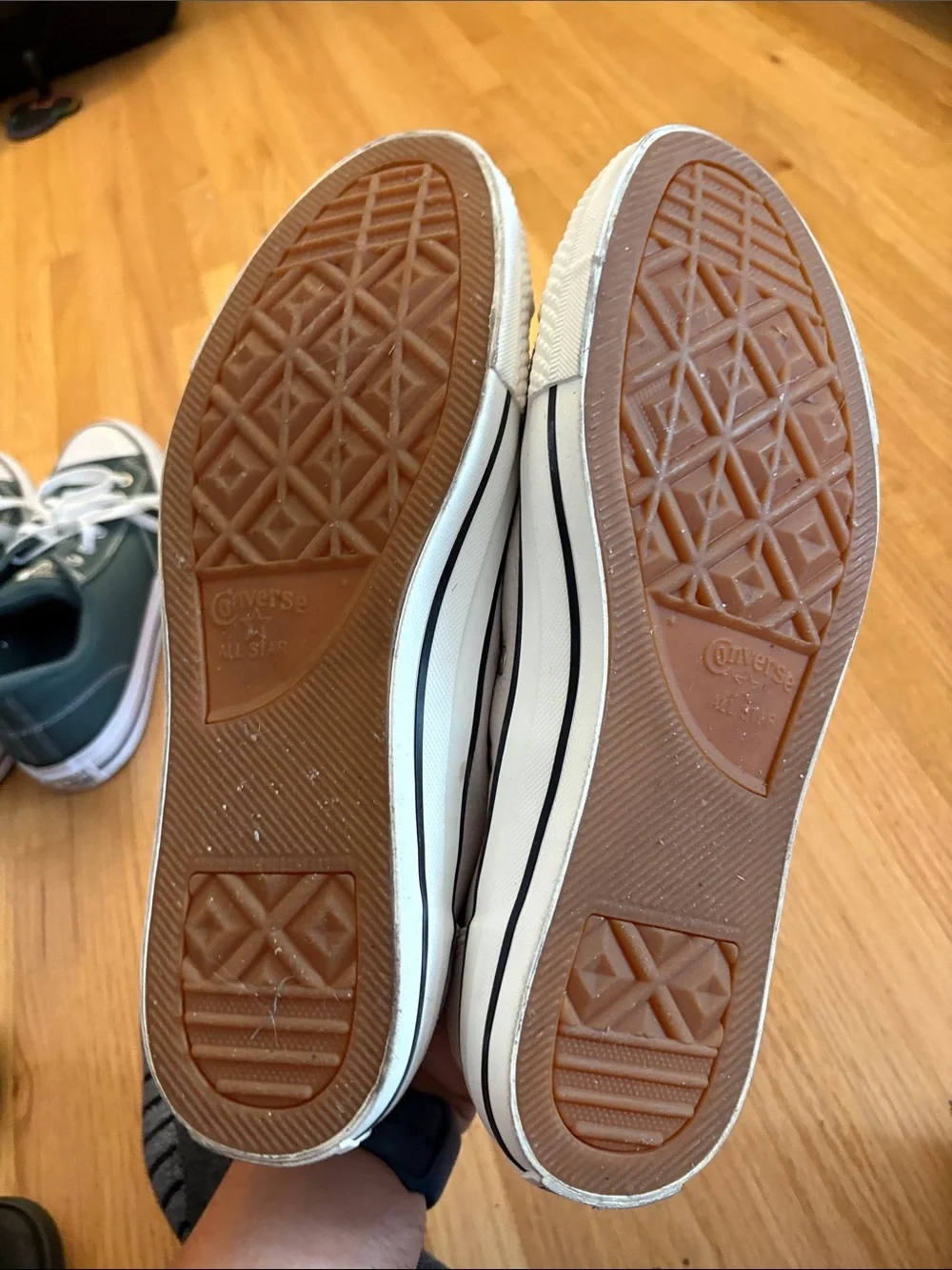 Converse Low-Top Men's Sneakers in Light Gray and White - Picture 4 of 5
